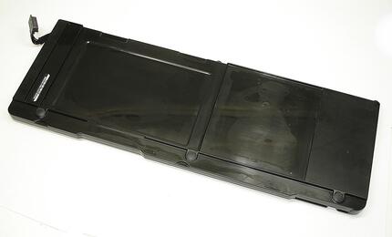 Усиленная аккумуляторная батарея для ноутбука Apple A1383 MacBook Pro 17-inch 10.8V Black 8000mAh OEM Усиленная аккумуляторная батарея для ноутбука Apple A1383 MacBook Pro 17-inch 10.8V Black 8000mAh OEM - фото 2