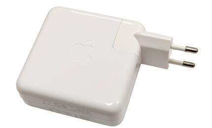 Блок питания для ноутбука Apple MacBook Pro USB Type-C 61W MNF72 OEM